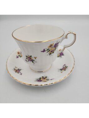 Royal Windsor PANSIES Cup & Saucer Purple Yellow Bone China England Numbered